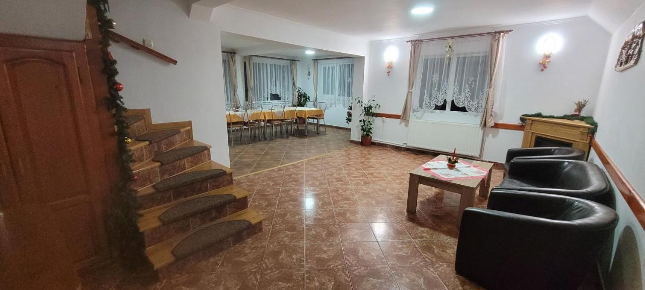 Pensiunea Casa Ady บราน ภายนอก รูปภาพ